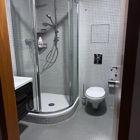 Korunní Dvur Praga